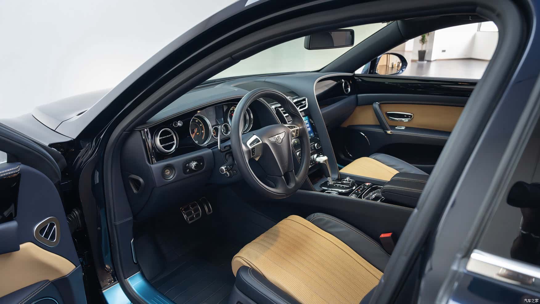 Bentley Flying Spur, 2017 10