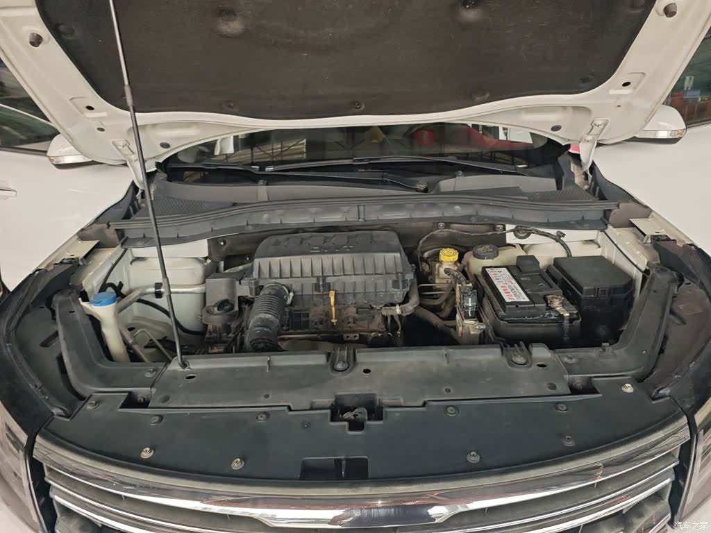 Roewe RX3, 2019 16
