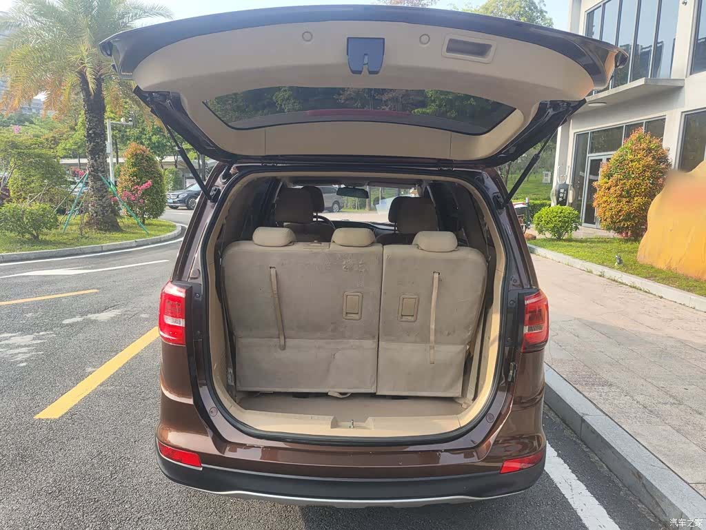Wuling 730, 2021 9