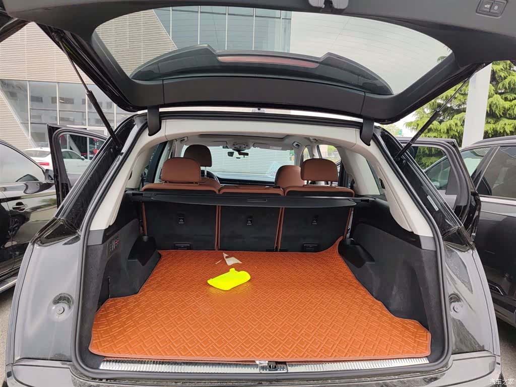 Audi Q7, 2024 15