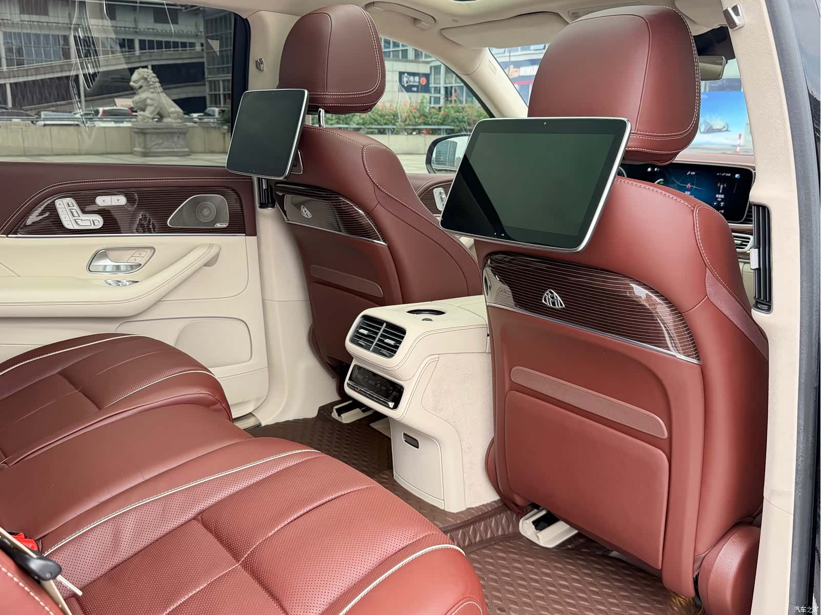 Maybach GLS, 2022 22
