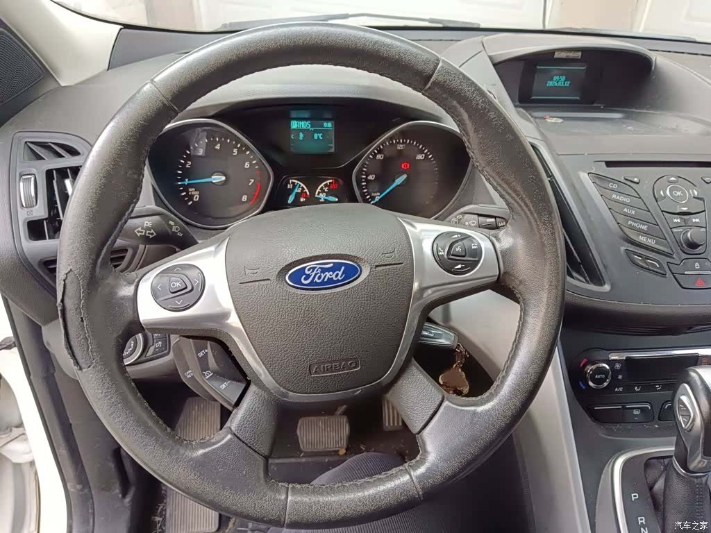 Ford Kuga, 2016 3