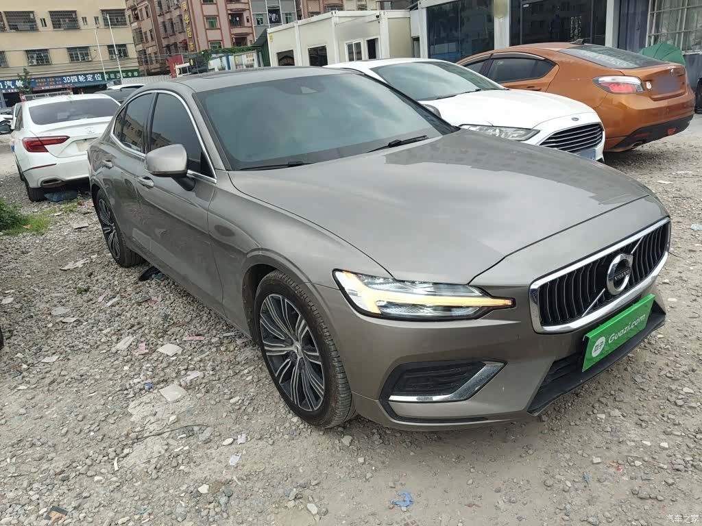 Volvo S60, 2021 4