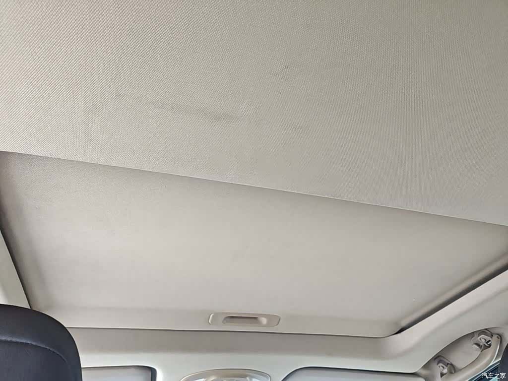 Wuling 730, 2017 18