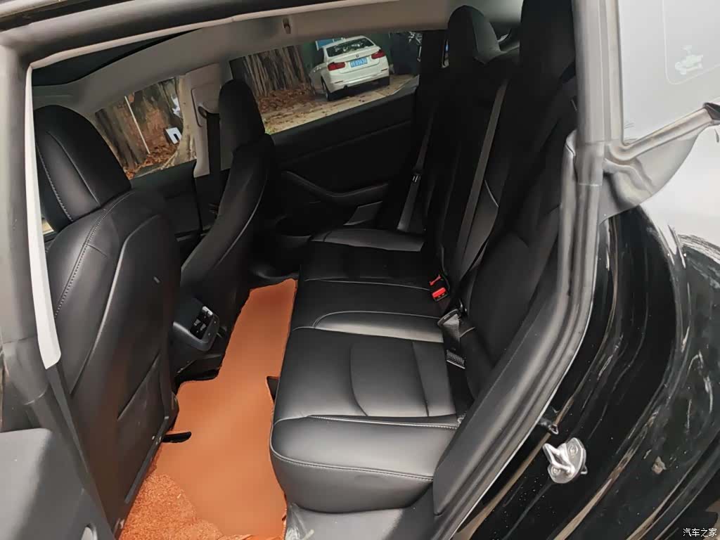 Tesla Model 3, 2023 17