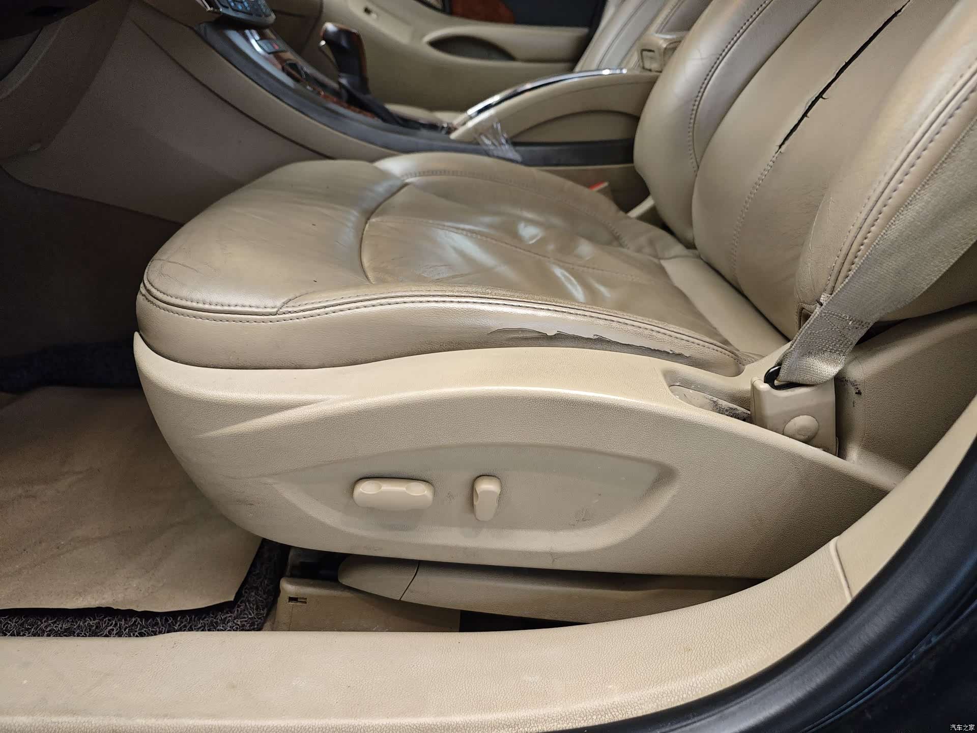 Buick LaCrosse, 2013 10