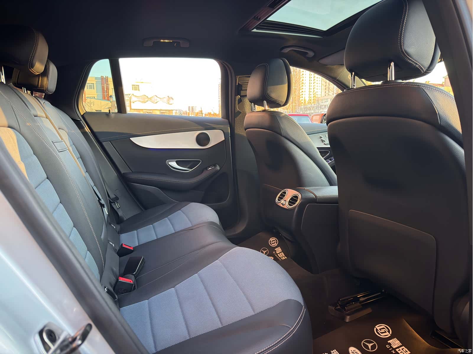 Mercedes-Benz EQC, 2022 9
