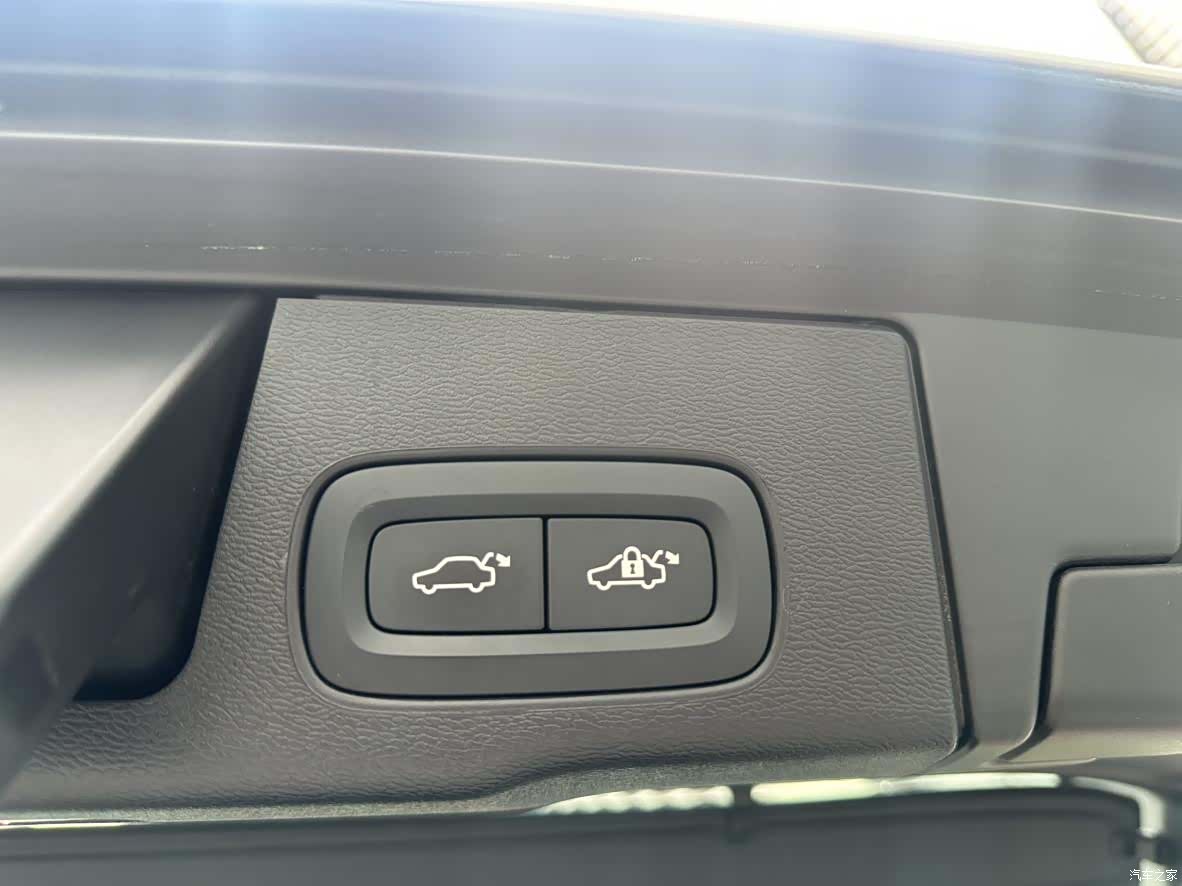 Volvo XC60, 2024 17