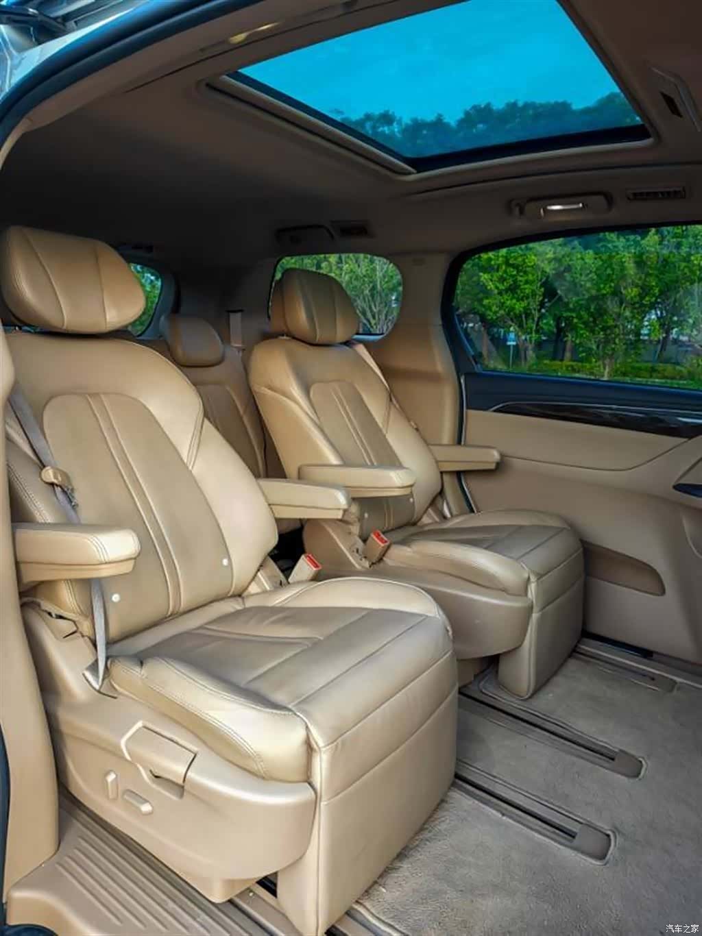 Buick GL8, 2019 7