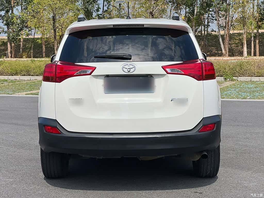 Toyota RAV4, 2014 15