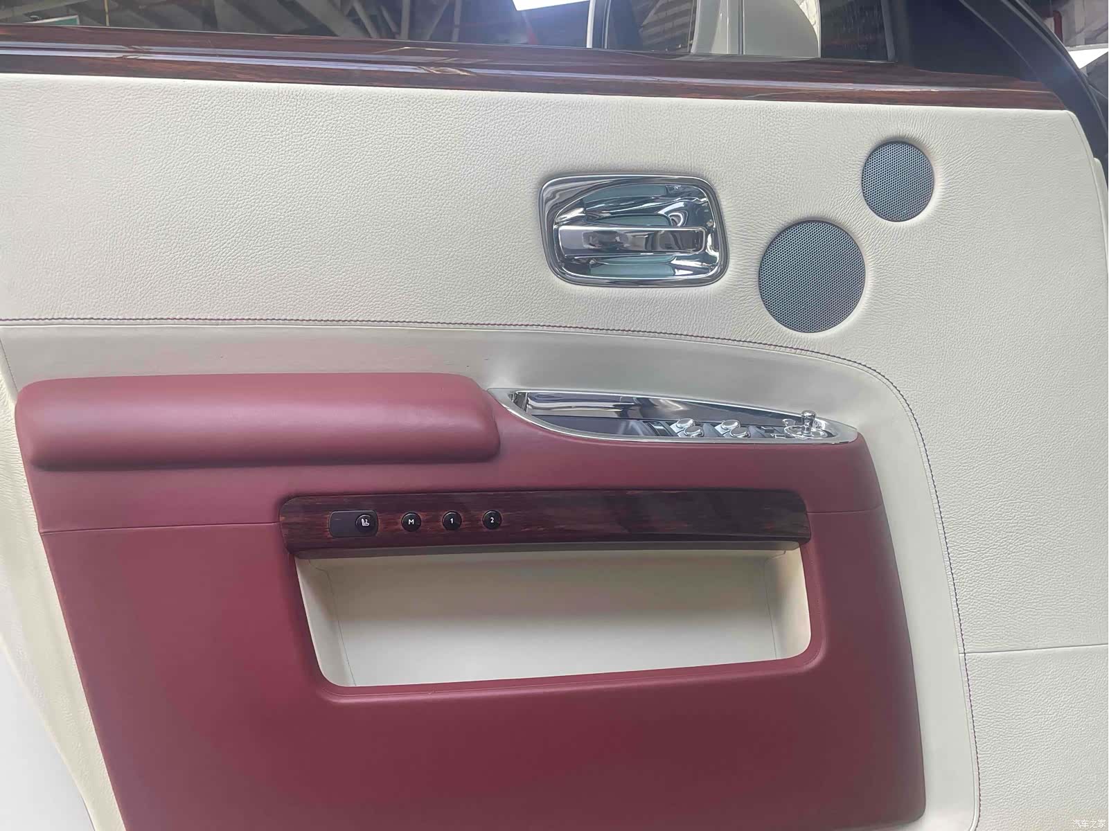 Rolls-Royce Ghost, 2013 все фото