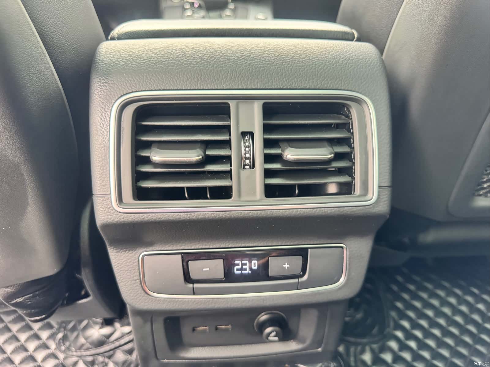 Audi Q5L, 2018 7