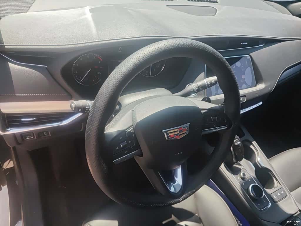 Cadillac XT4, 2019 10