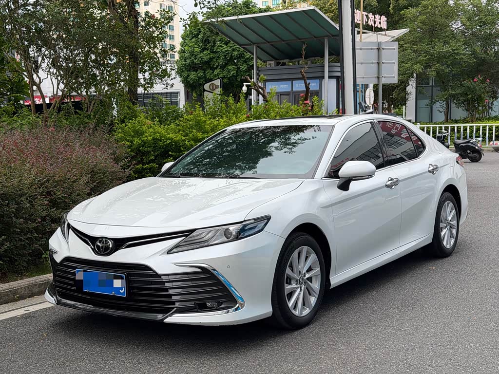 Toyota Camry 2021 2.0G Luxury