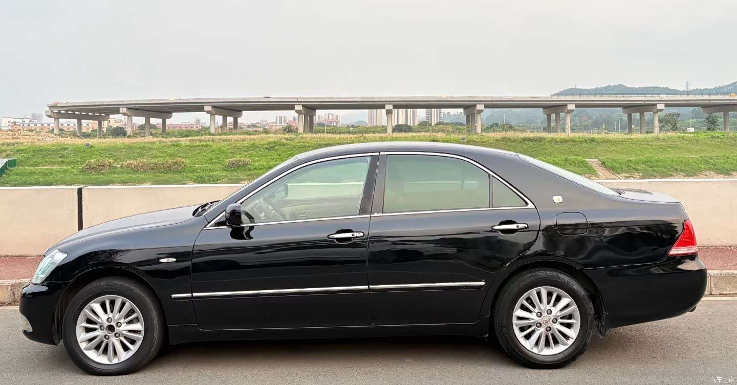 Toyota Crown, 2006 все фото