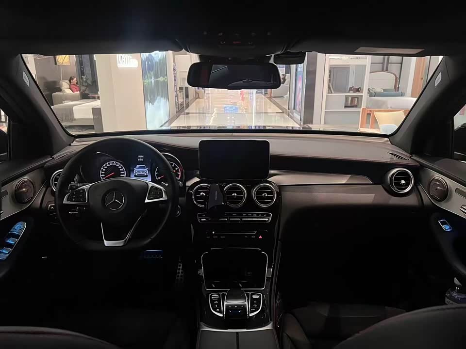 Mercedes-Benz GLC AMG