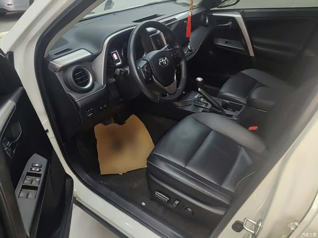 Toyota RAV4, 2019 16
