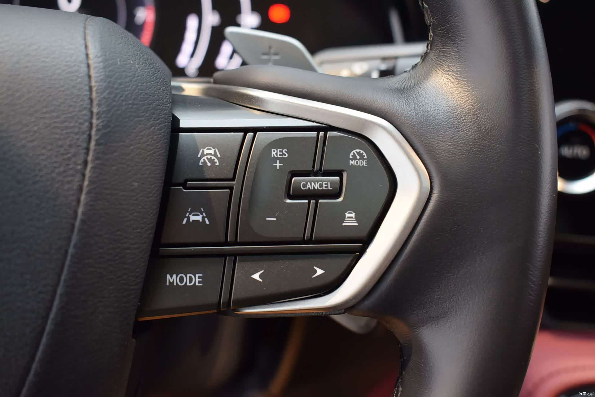 Lexus NX, 2022 11