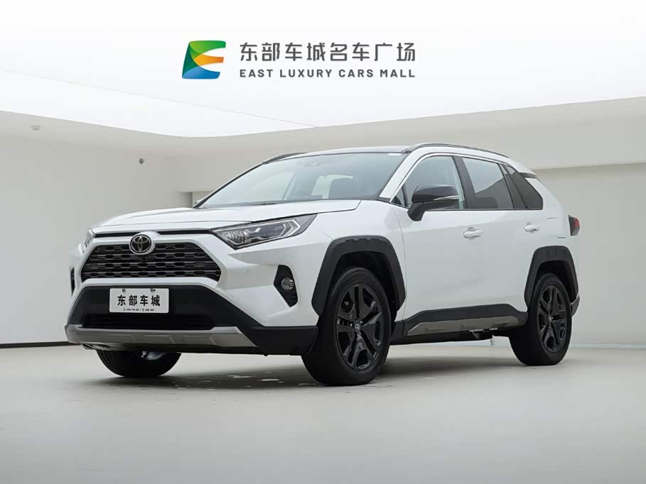 Toyota RAV4 2022 2.0L CVT Luxury