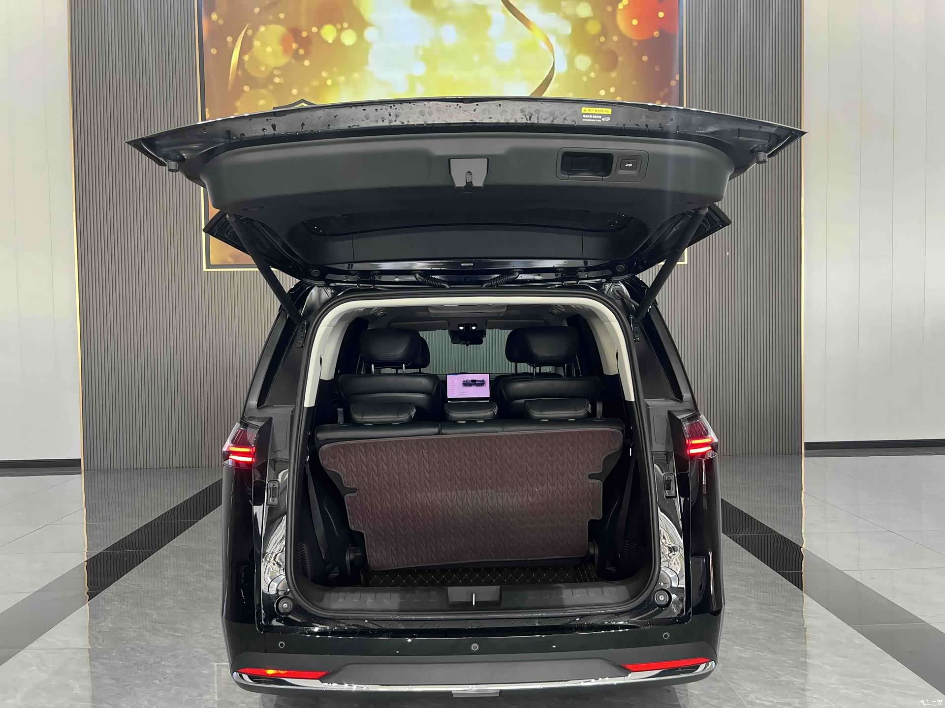 Trumpchi E8, 2024 10