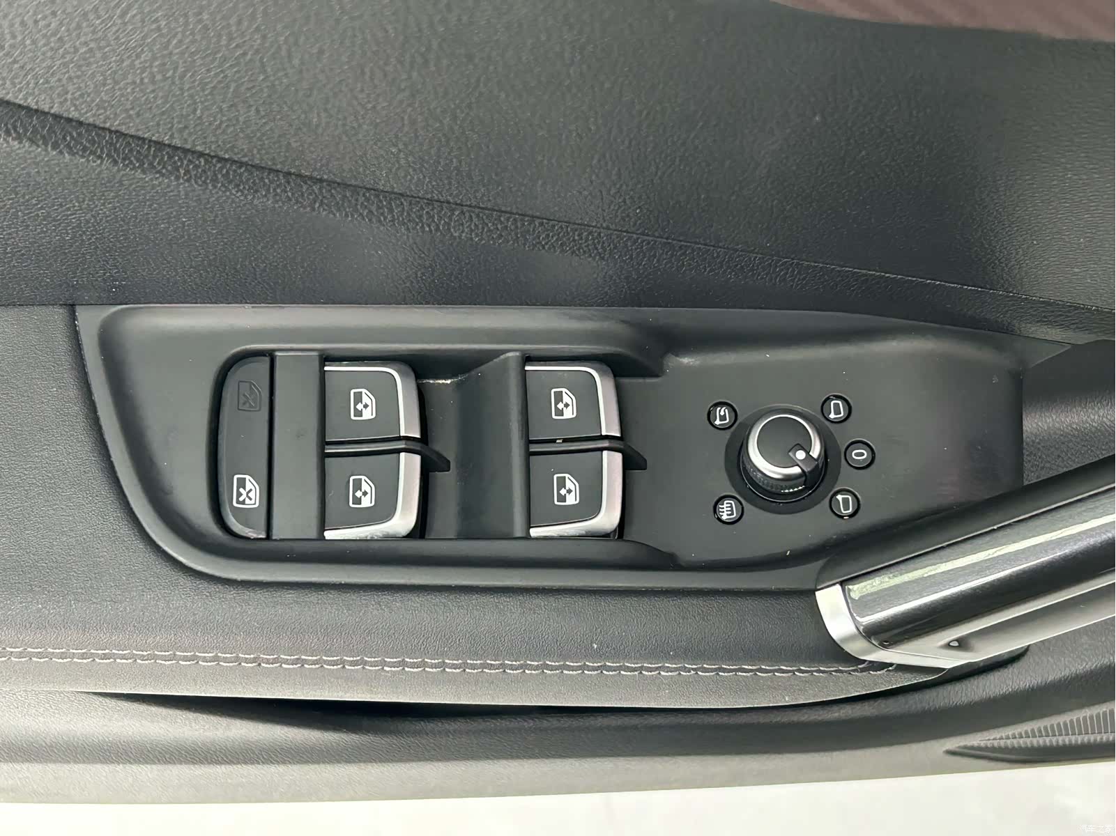 Audi Q2L, 2025 19