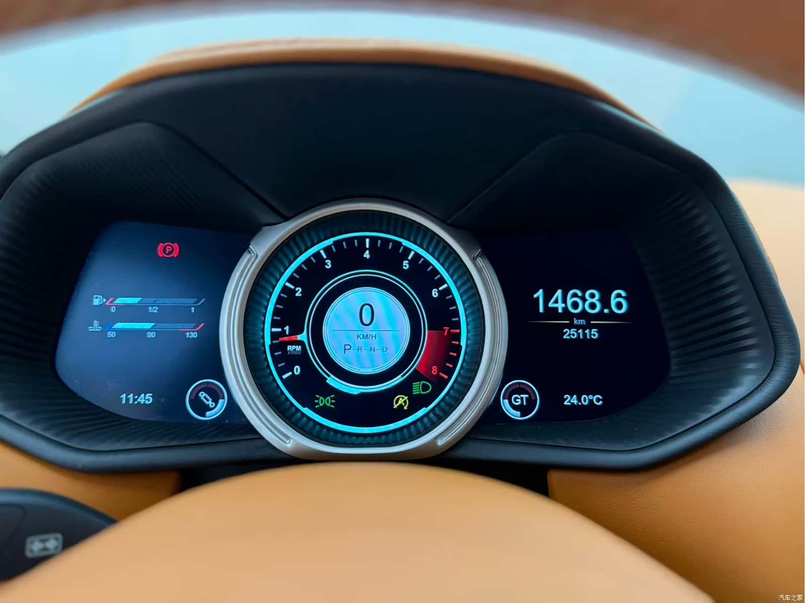 Aston Martin DB11, 2018 6