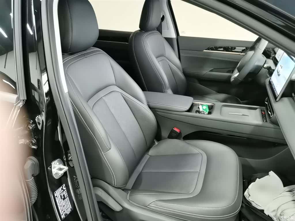 Wuling Starlight, 2025 25