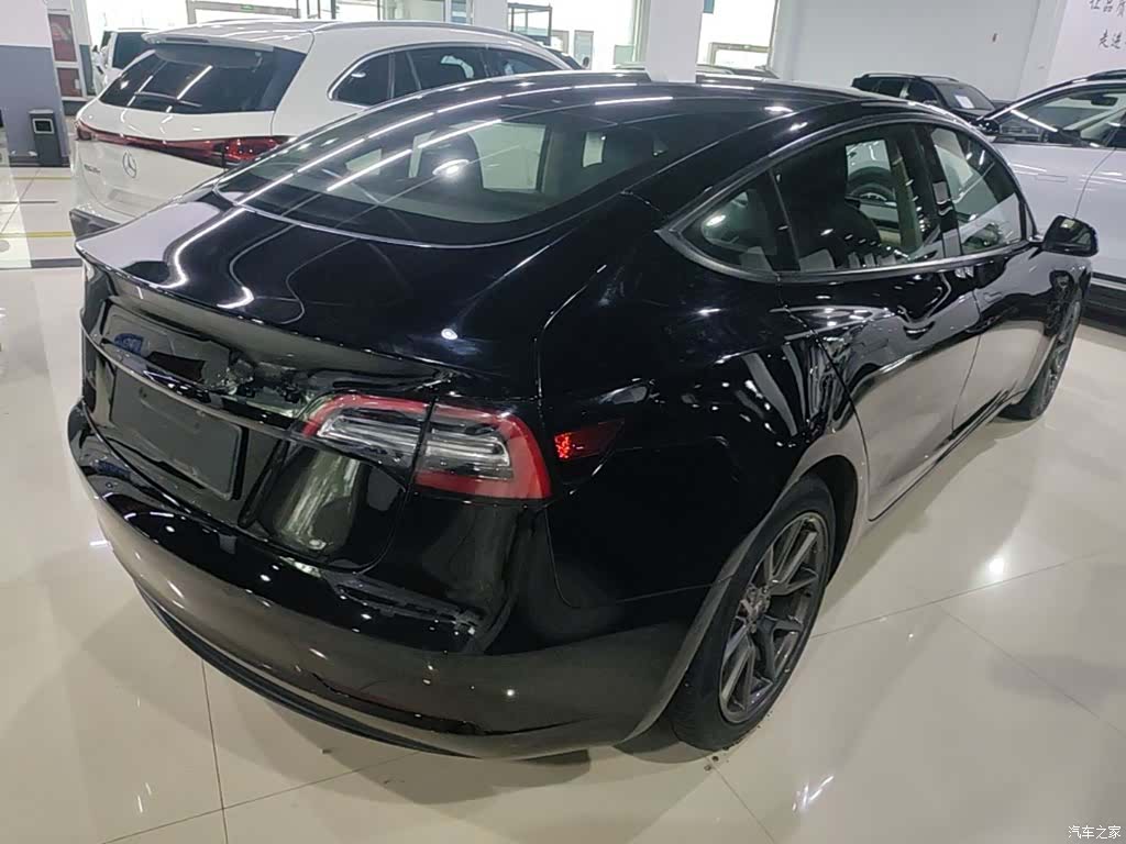 Tesla Model 3, 2021 7