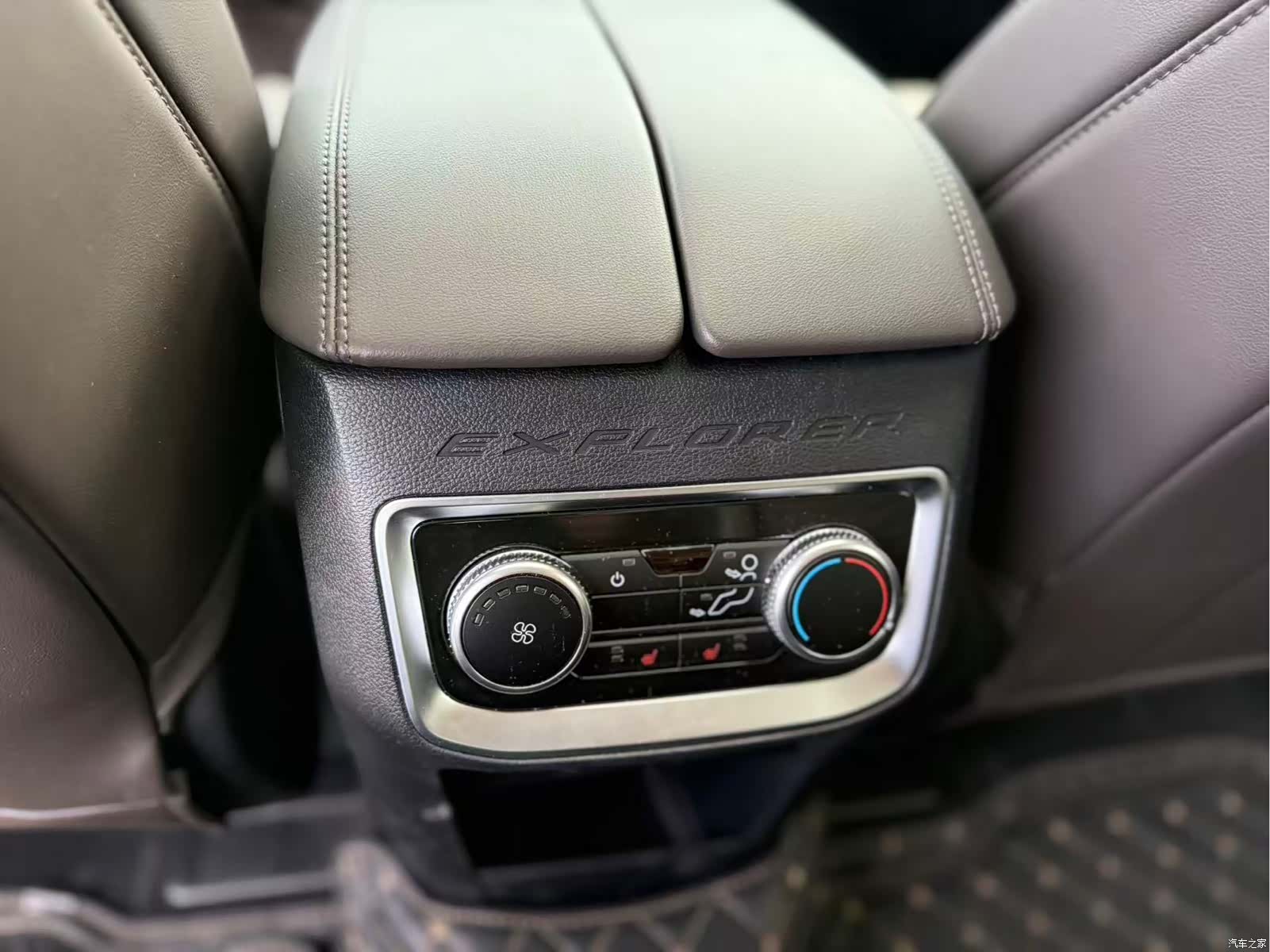 Ford Explorer, 2024 13