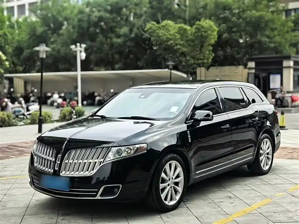 Lincoln MKT