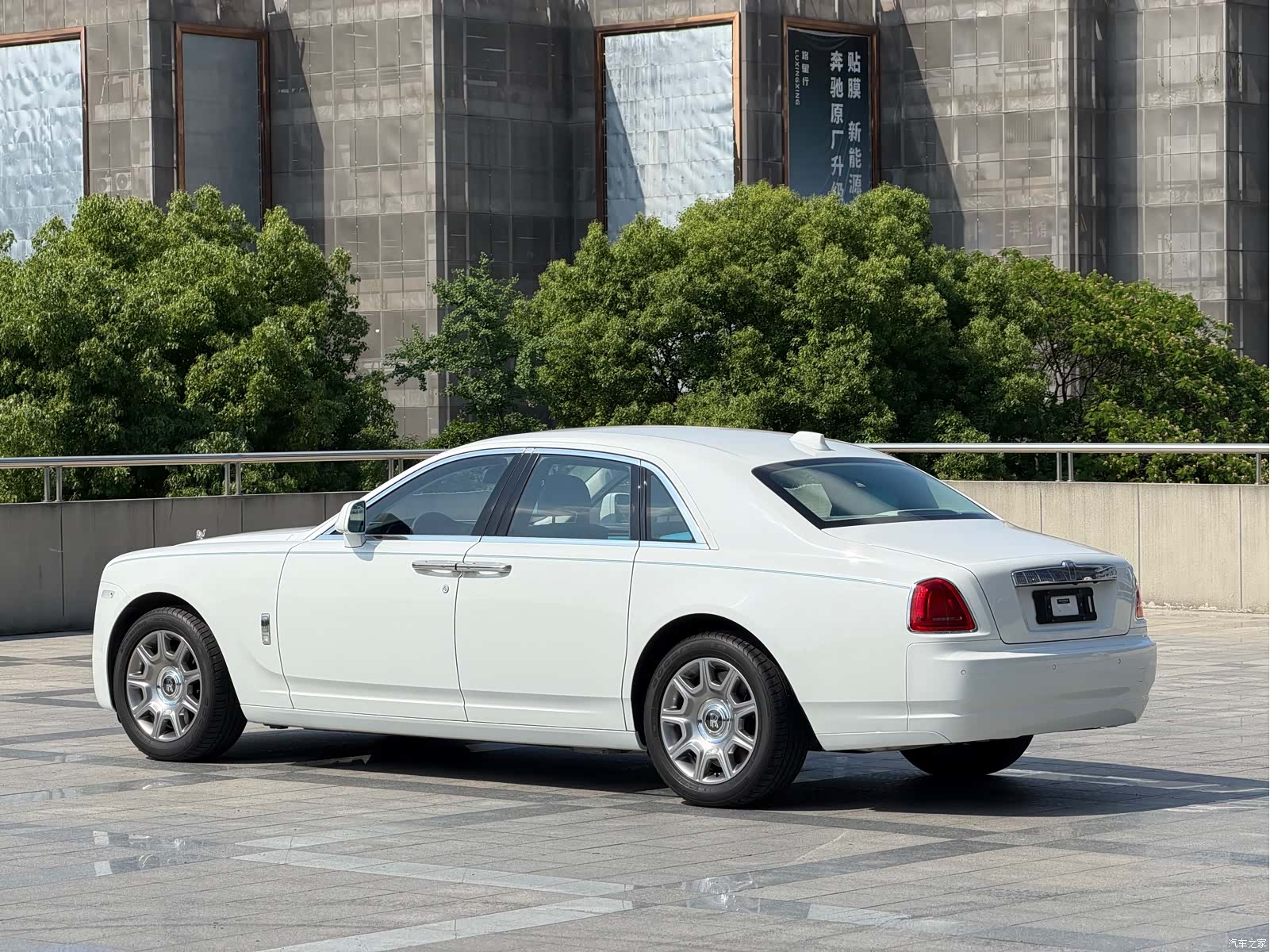 Rolls-Royce Ghost, 2020 3