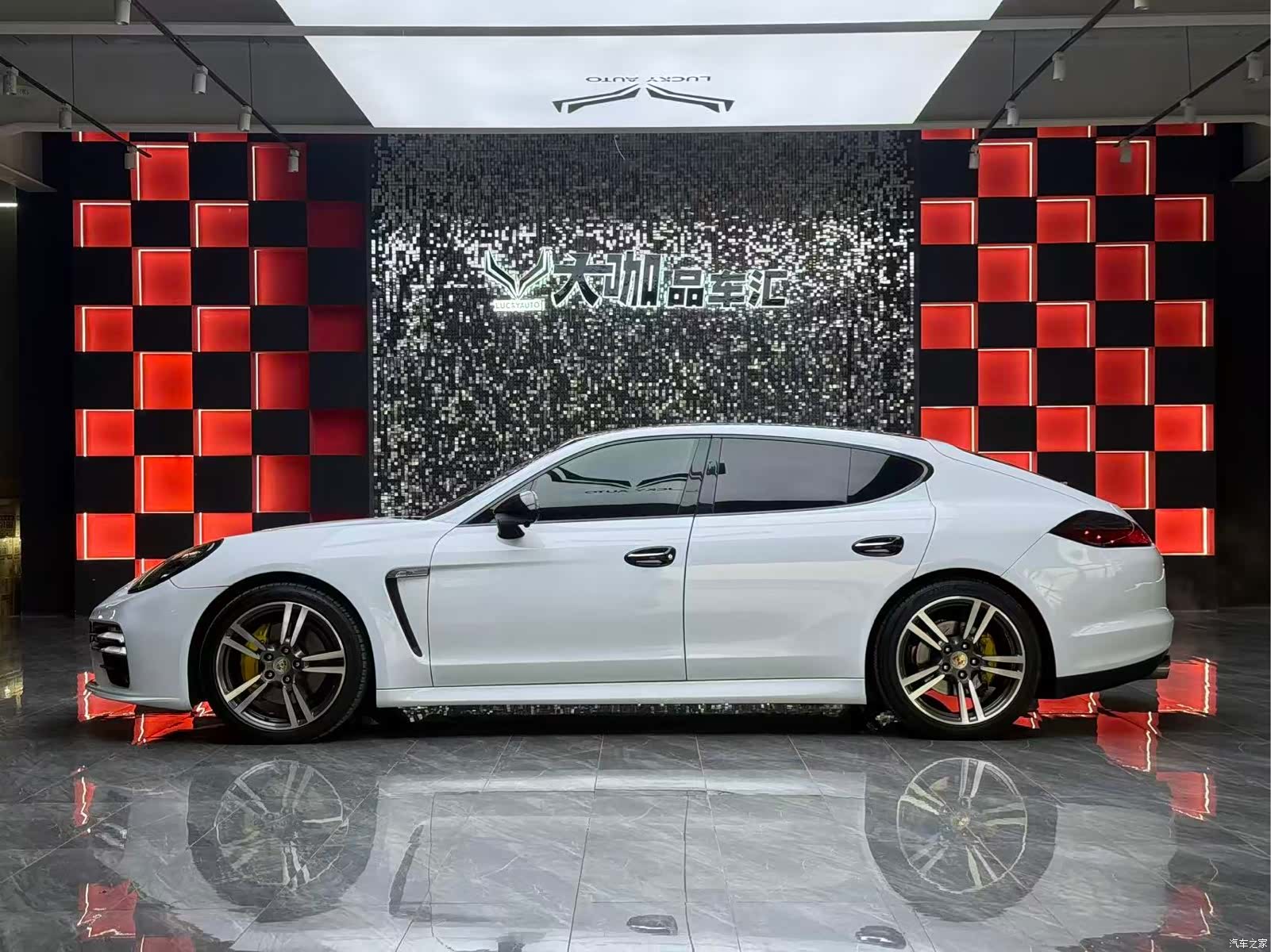 Porsche Panamera, 2010 3