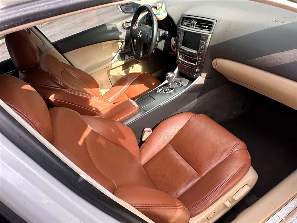 Lexus IS, 2009 14