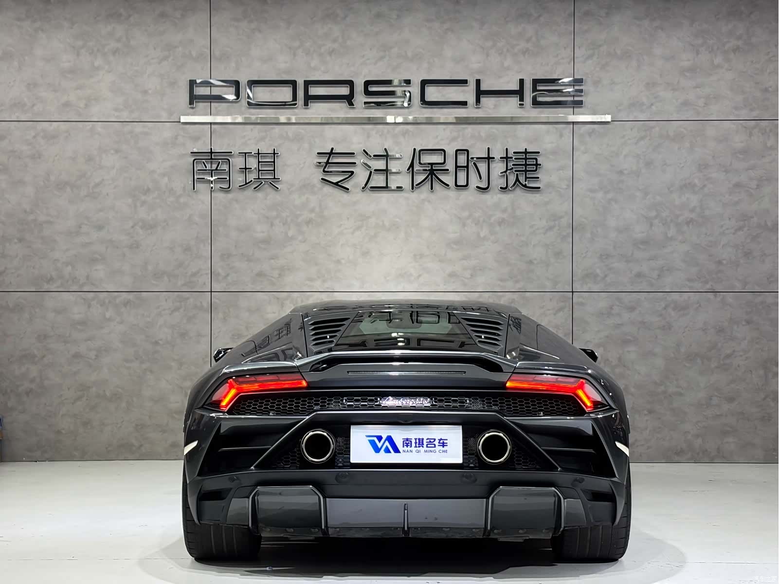 Lamborghini Huracán, 2021 все фото