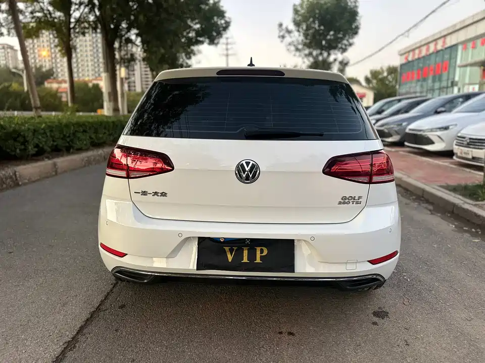 Volkswagen golf