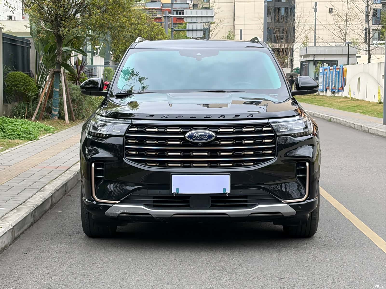 Ford Explorer, 2024 4