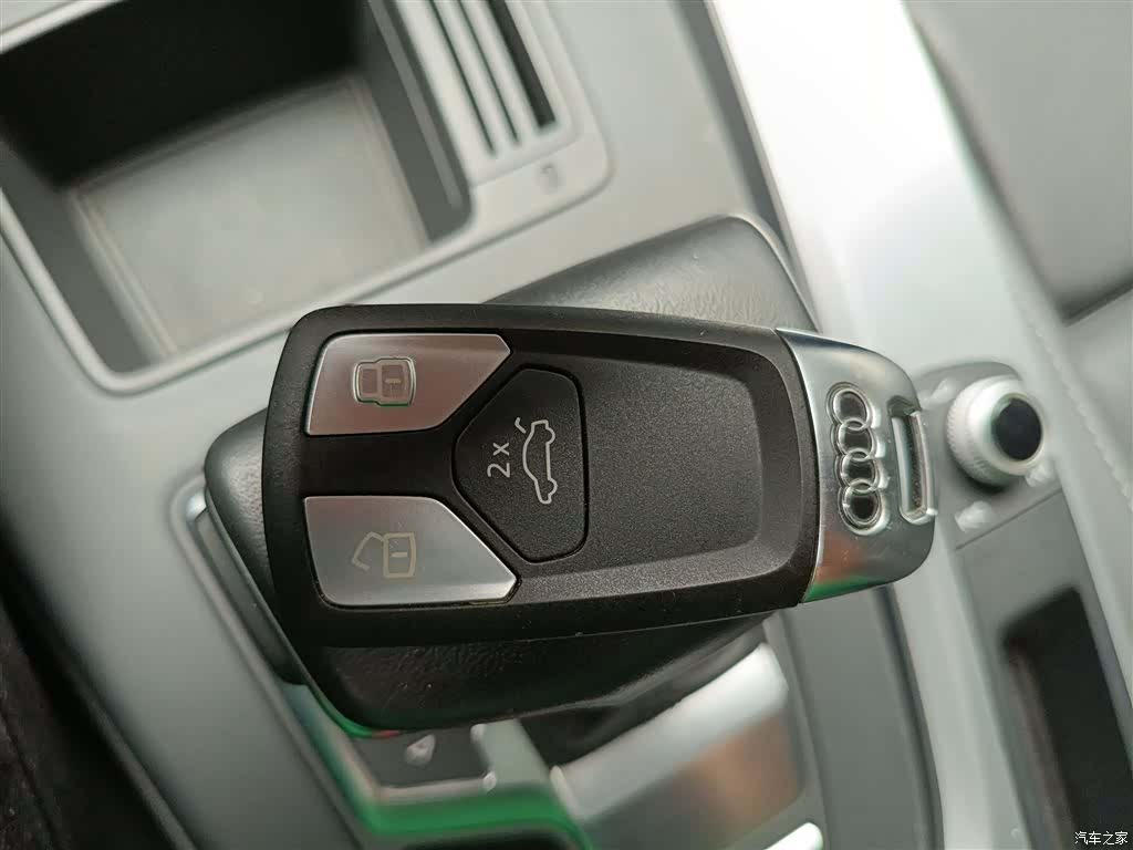 Audi A4L, 2024 9