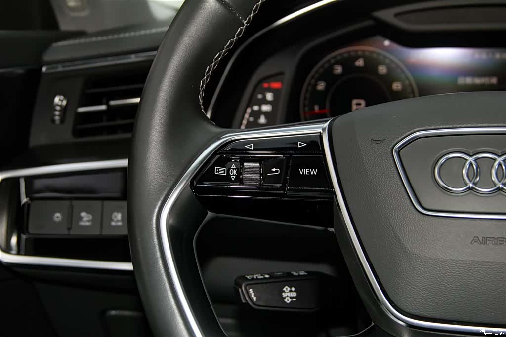 Audi A7L, 2024 15