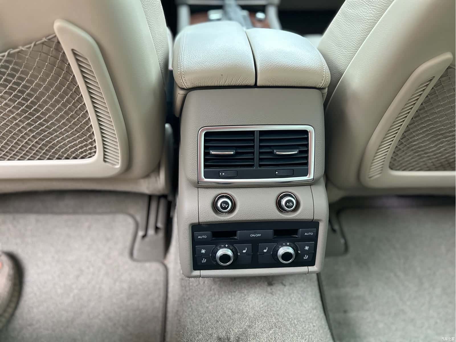 Audi Q7, 2010 23