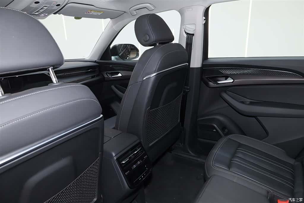 Audi Q6, 2024 26