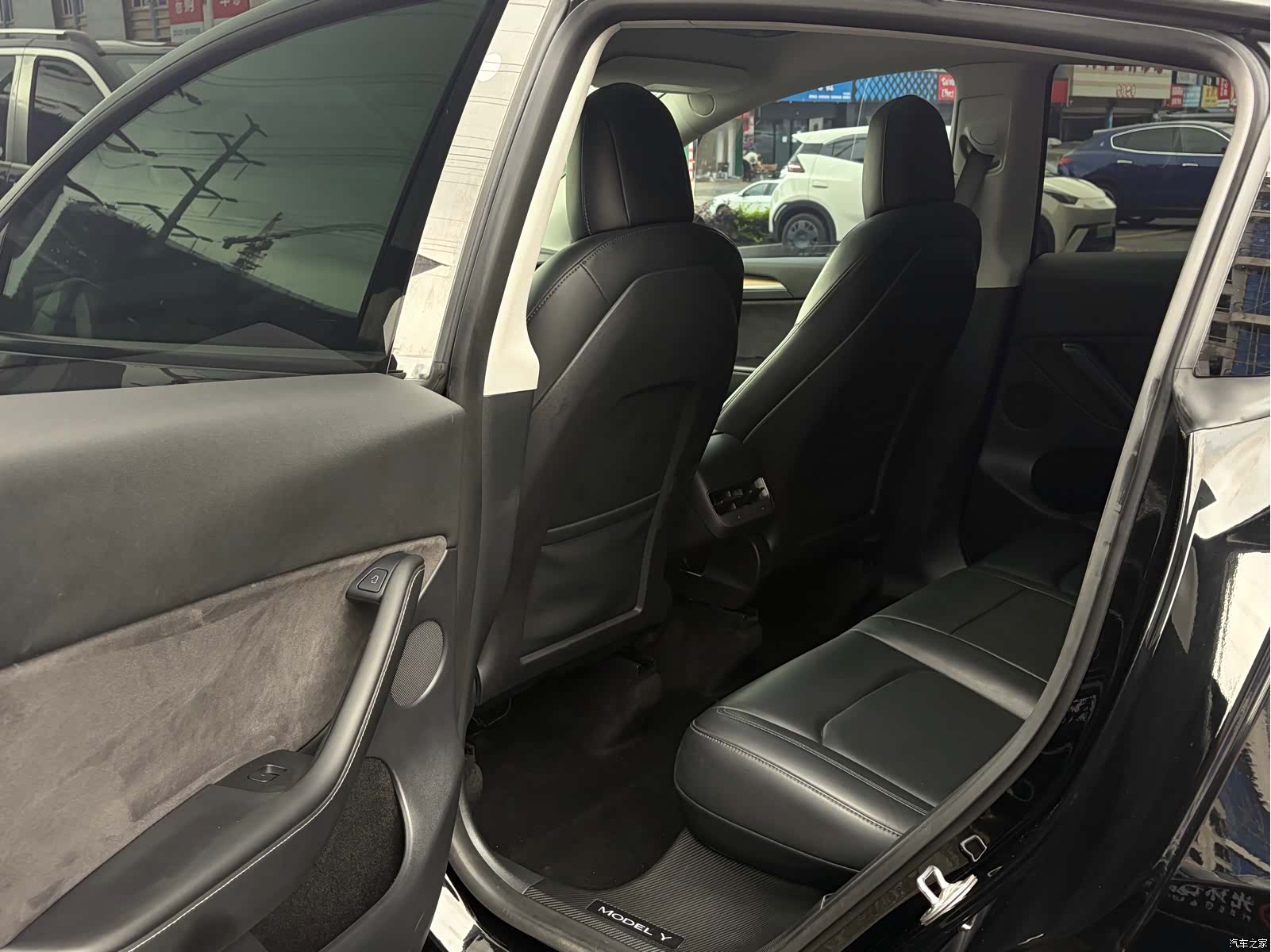 Tesla Model Y, 2022 12