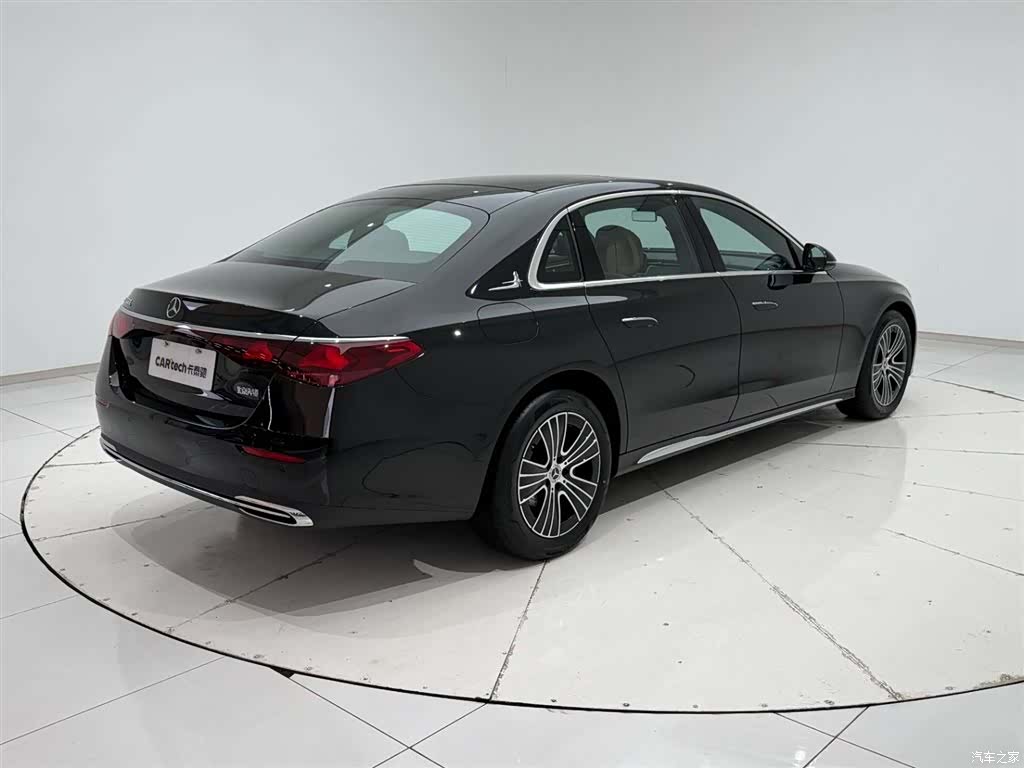 Mercedes-Benz E-Class, 2024 8