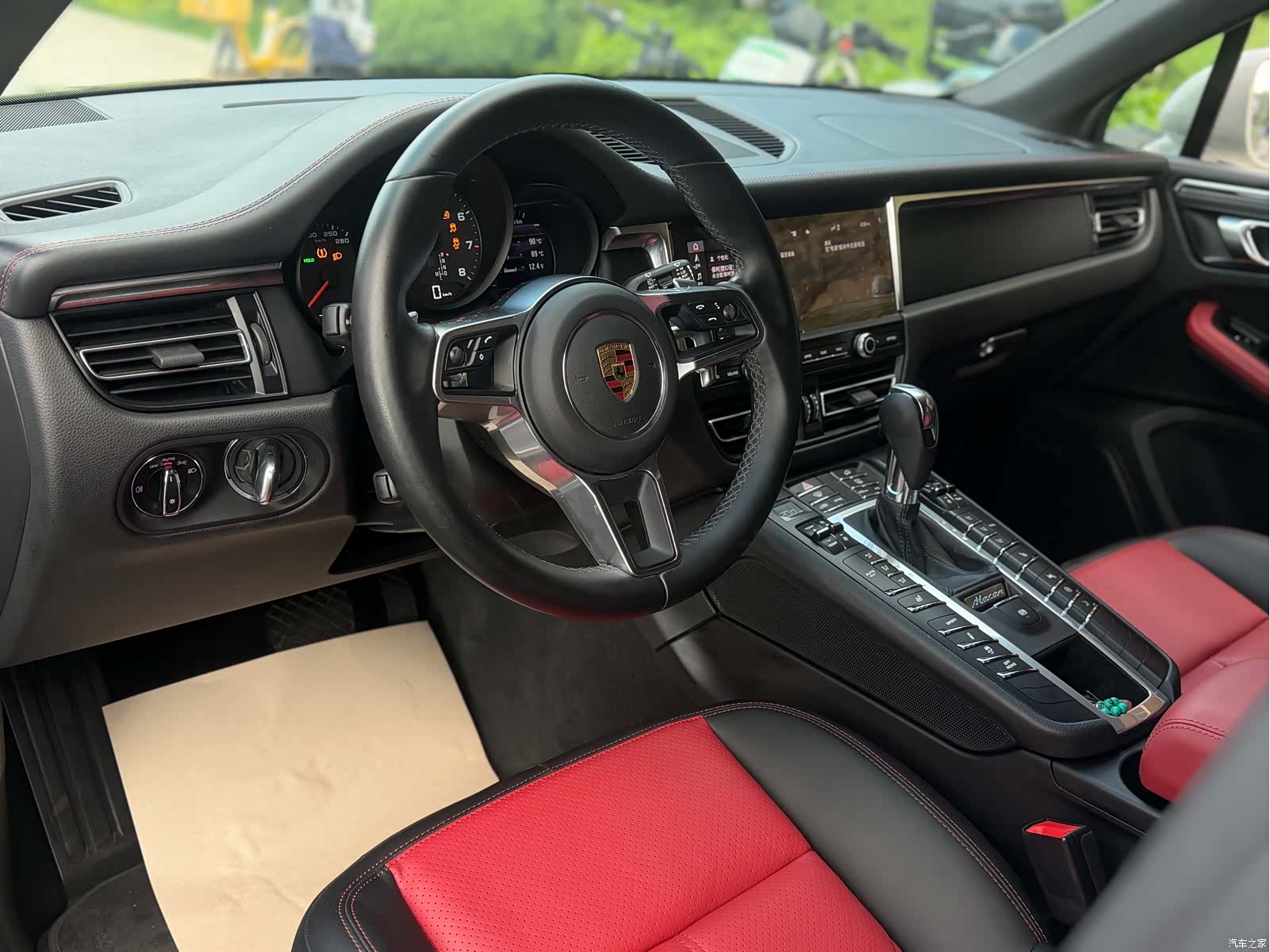 Porsche Macan, 2022 8