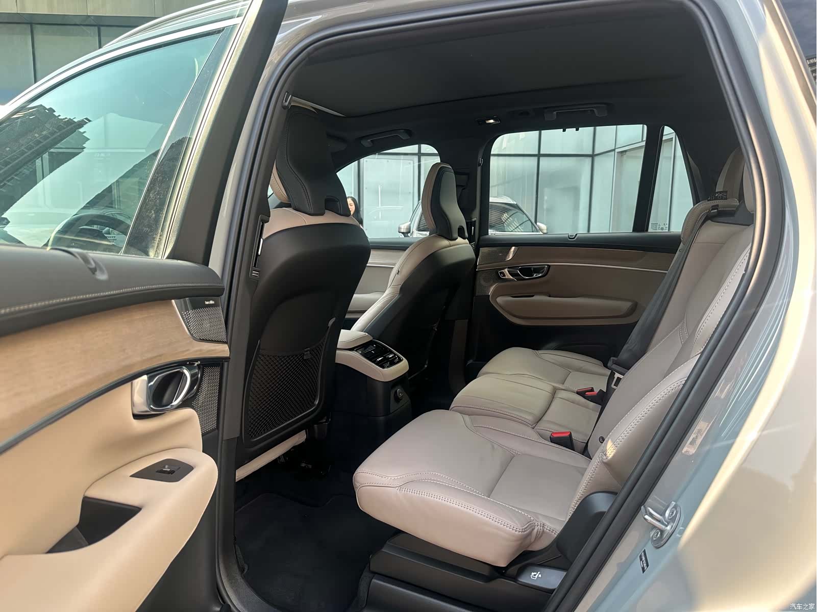 Volvo XC90, 2025 9