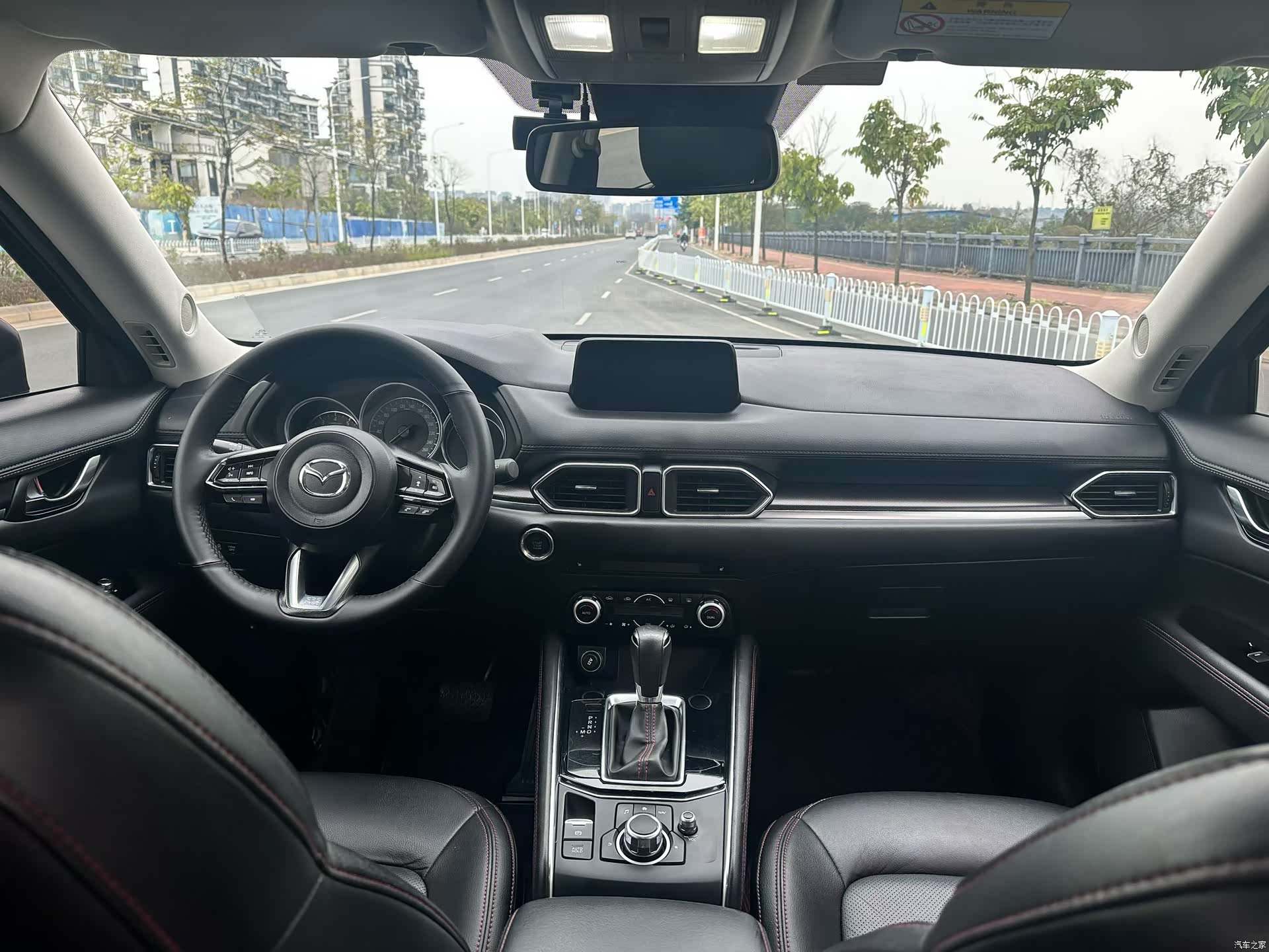 Mazda CX-5, 2022 все фото