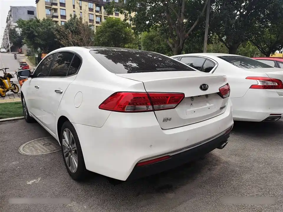 Kia K4
