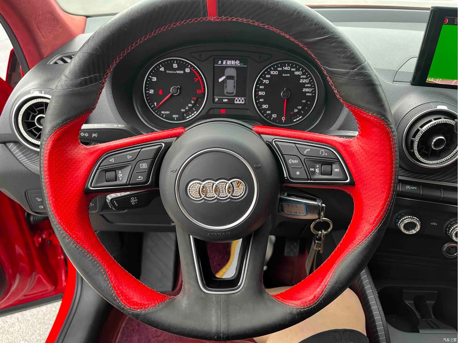 Audi Q2L, 2020 11
