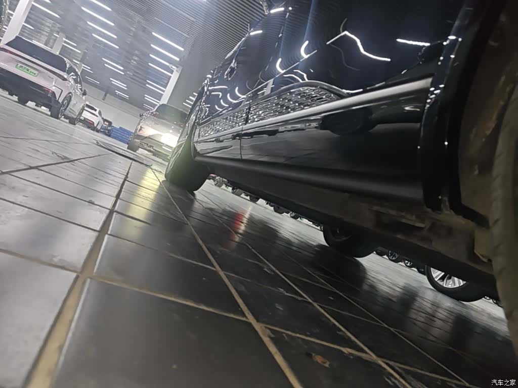 Hongqi E-HS9, 2023 21