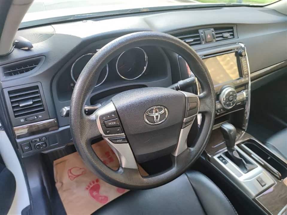Toyota Reiz