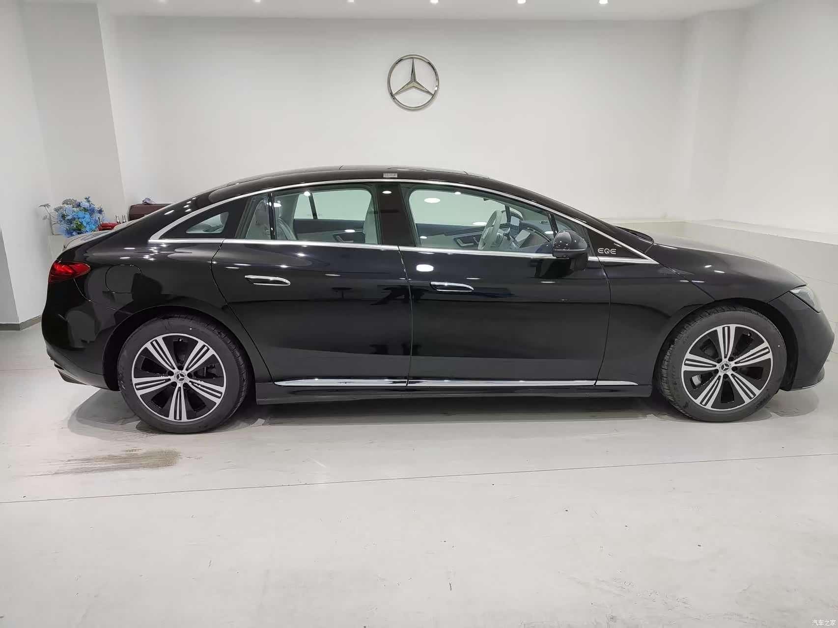 Mercedes-Benz EQE, 2025 20